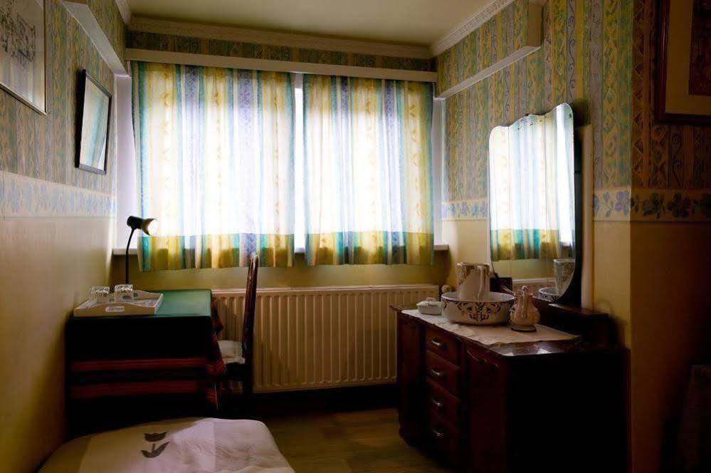 Hotel - B&B Elementum Kortrijk Buitenkant foto